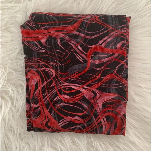New! Lularoe Valentine’s Day leggings Tween - Picture 1 of 1
